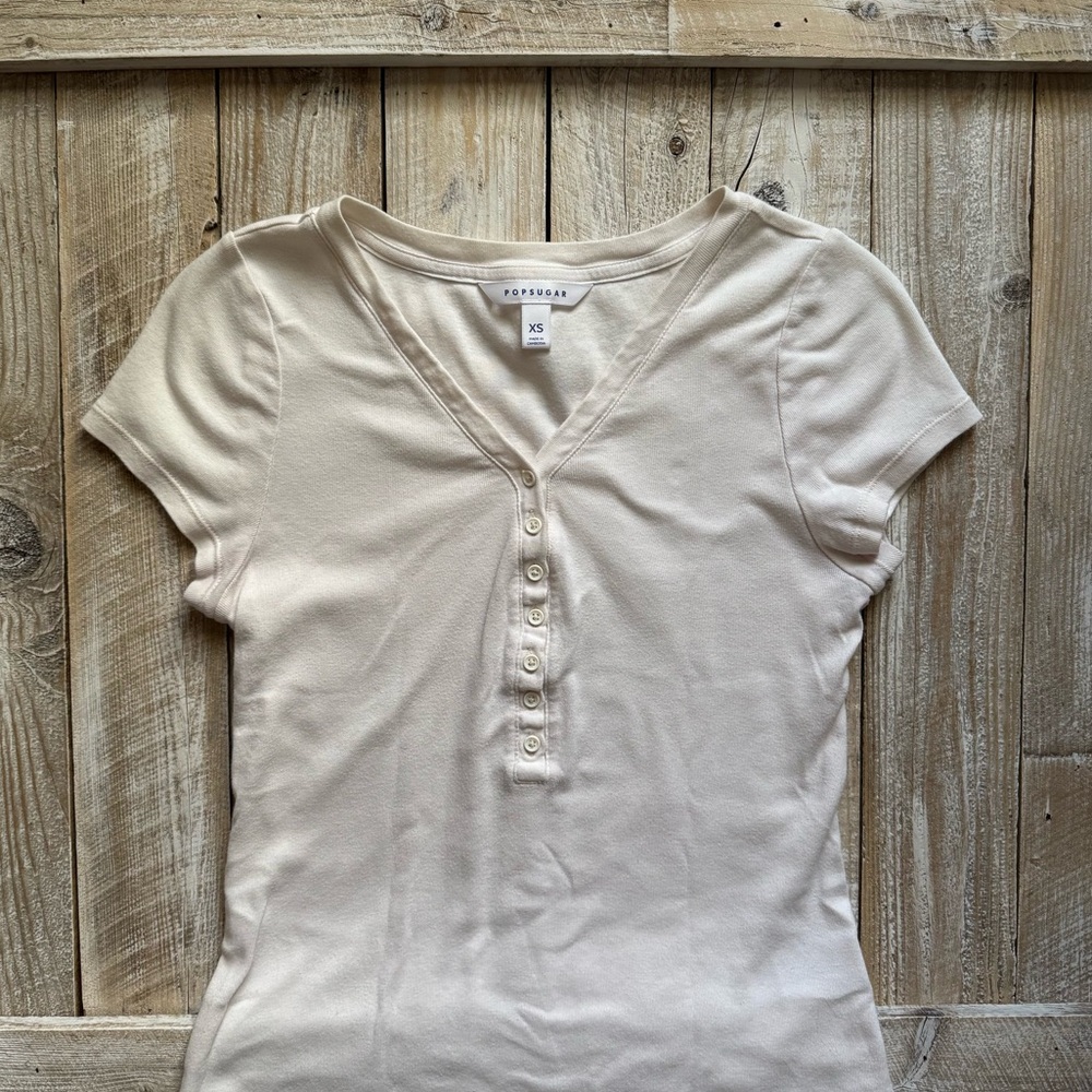 Cotton Fitted Button Up V-Neck Cream Tee